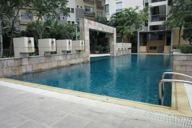 Ritze Perdana 1 - 5