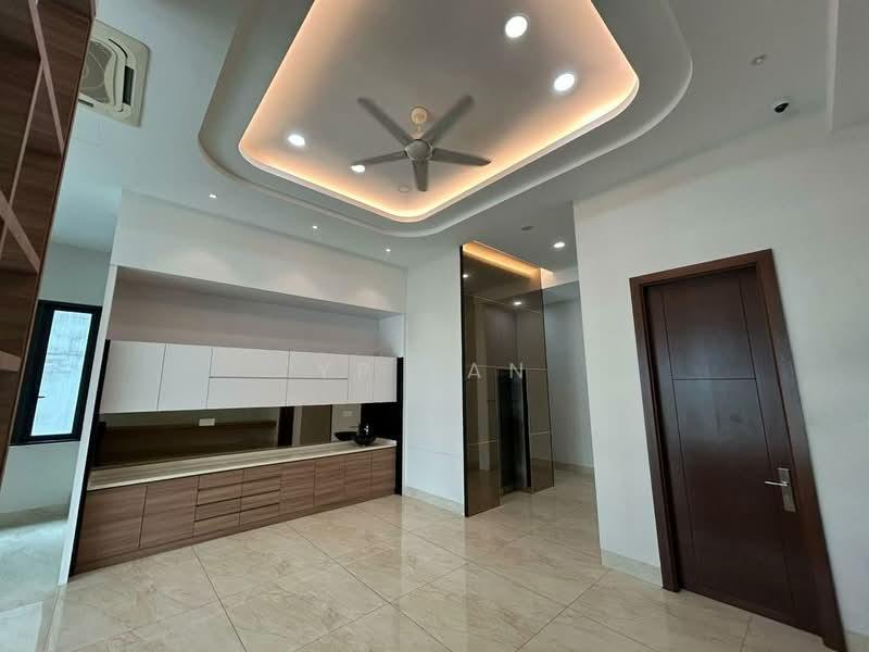 Country Heights Damansara - 3