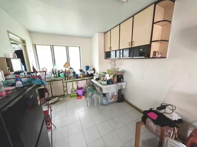 Flat Taman Ungku Tun Aminah - 5