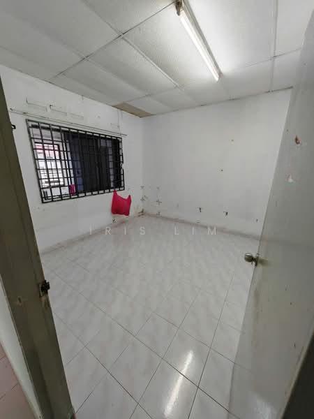 Taman Ungku Tun Aminah - 4