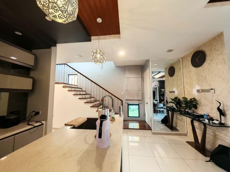 3-storey Terraced House at Lake Fields - 3