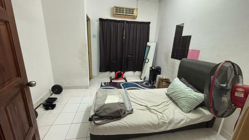 Bandar Tun Hussein Onn - 3