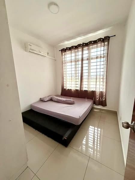Larkin Heights - 4