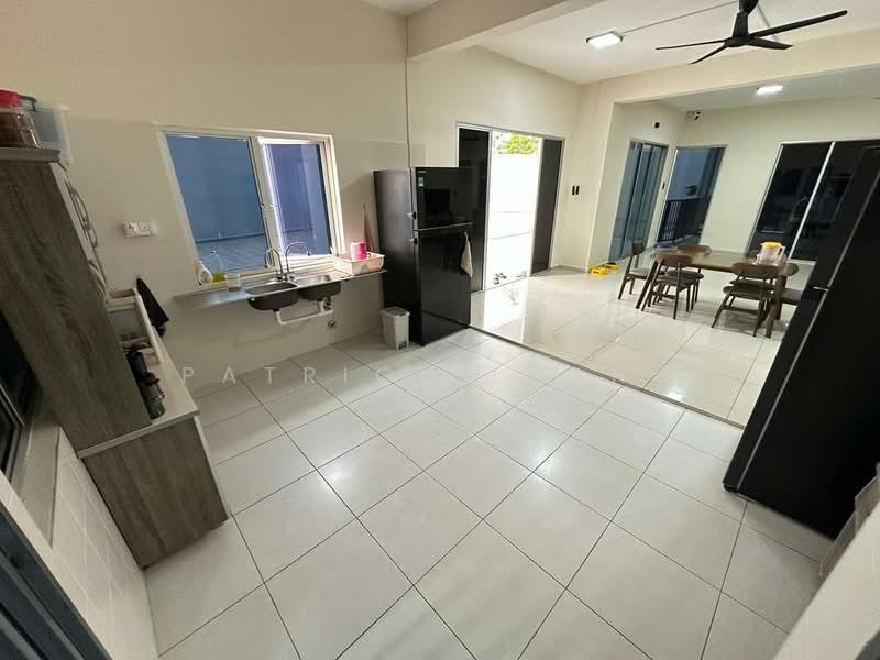 Acacia Park 4B - 4
