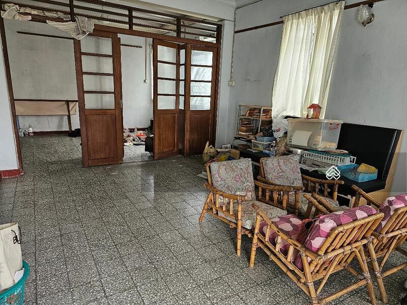 Semi-D house at Georgetown - 5