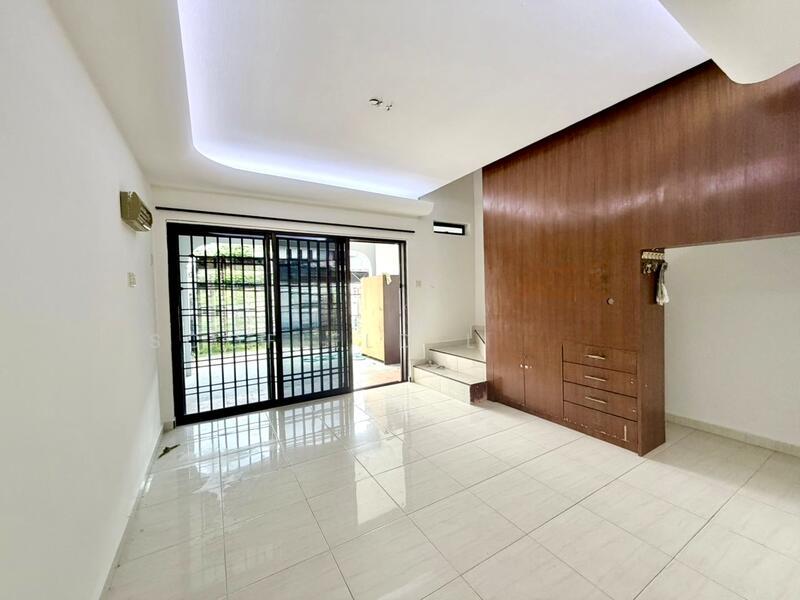 Kulai IOI, Bandar Putra IOI - 1