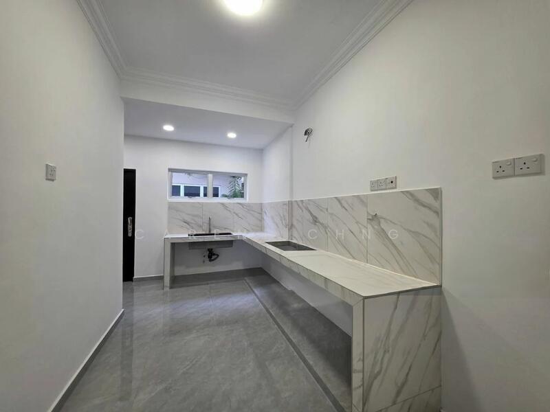 Terraced House at TAMAN PUCHONG UTAMA - 4