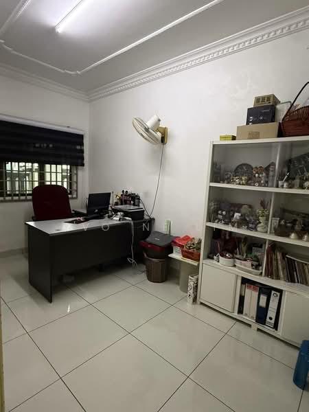Taman Megah Ria - 5