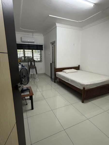 Taman Megah Ria - 4