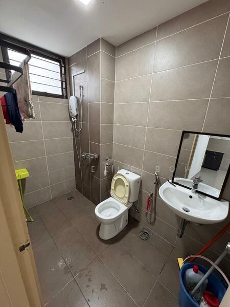 Lakeside Residences - 4