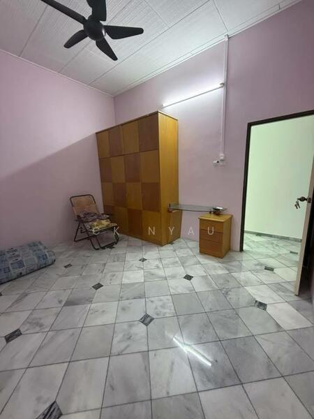 Ipoh menglembu bukit merah renovated super big 1sty bungalow house for sale - 4