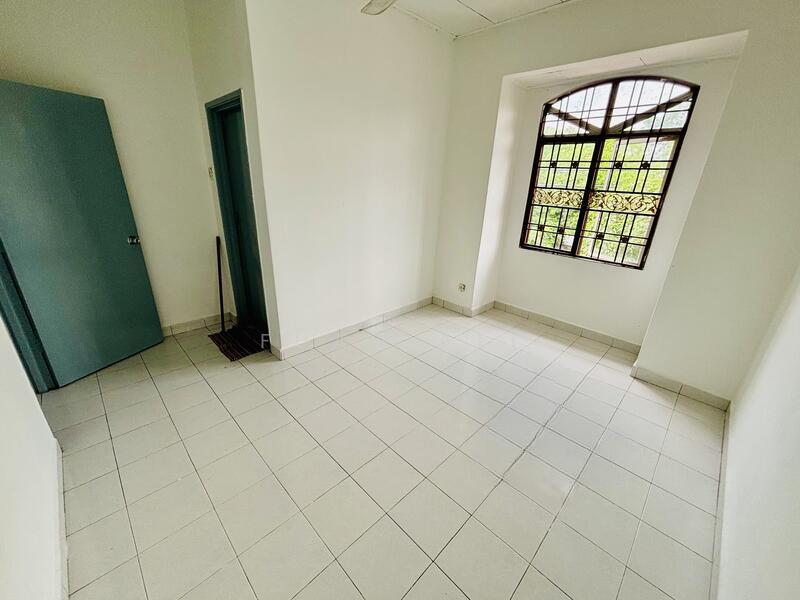 Bandar Puncak Alam - 2