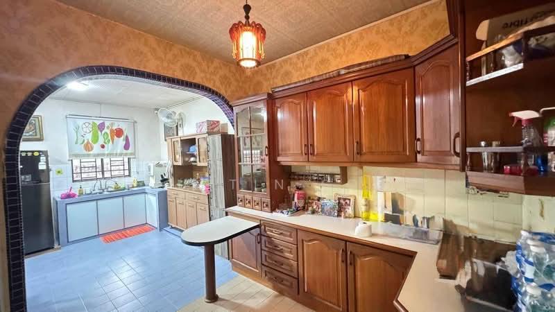 Hang tuah @ Tun Aminah double storey - 4