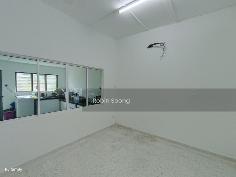 Ujong Pasir/Seaview Garden- 1 Storey Terrace - 3