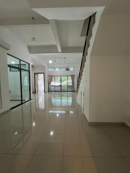 3 Storey Terrace House @ Putra Prima Utama, Puchong - 1
