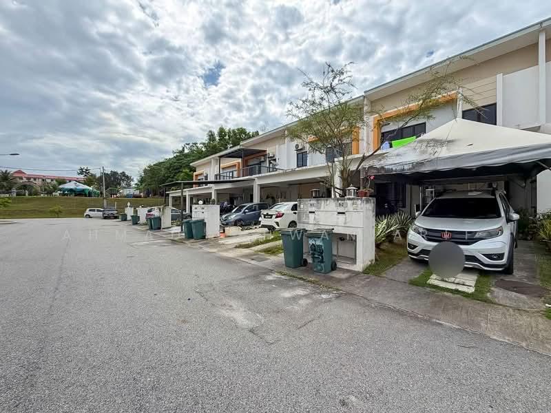 Bandar Tasik Kesuma - 1