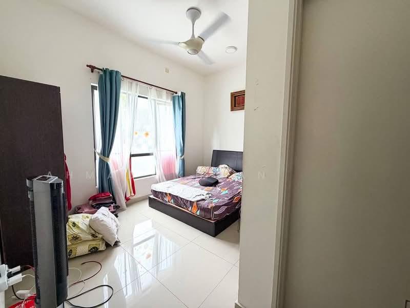 Bandar Tasik Kesuma - 5