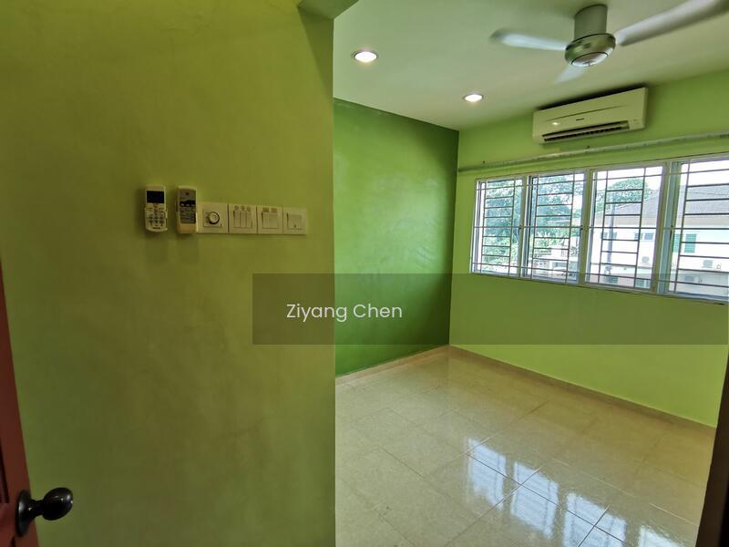 Terrace house at Taman Kepong Indah - 5