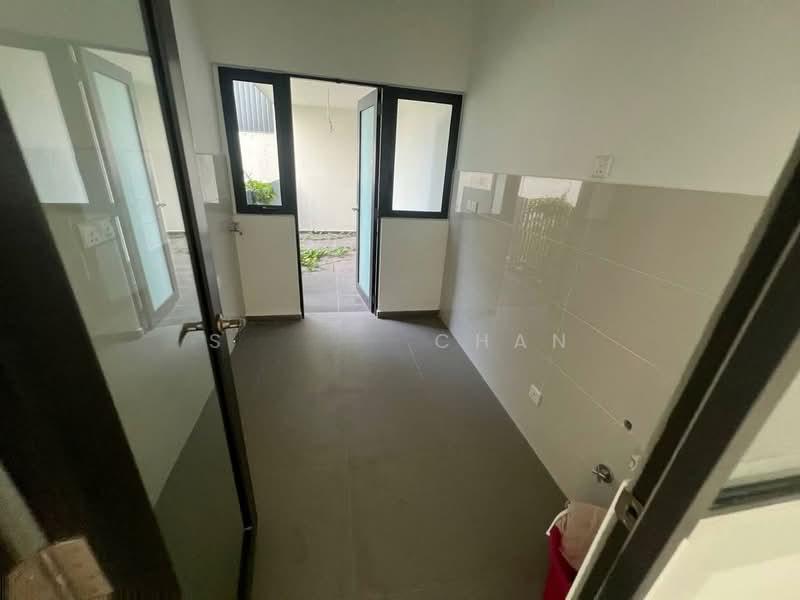Emerald Residence Semi-D Type D - 3
