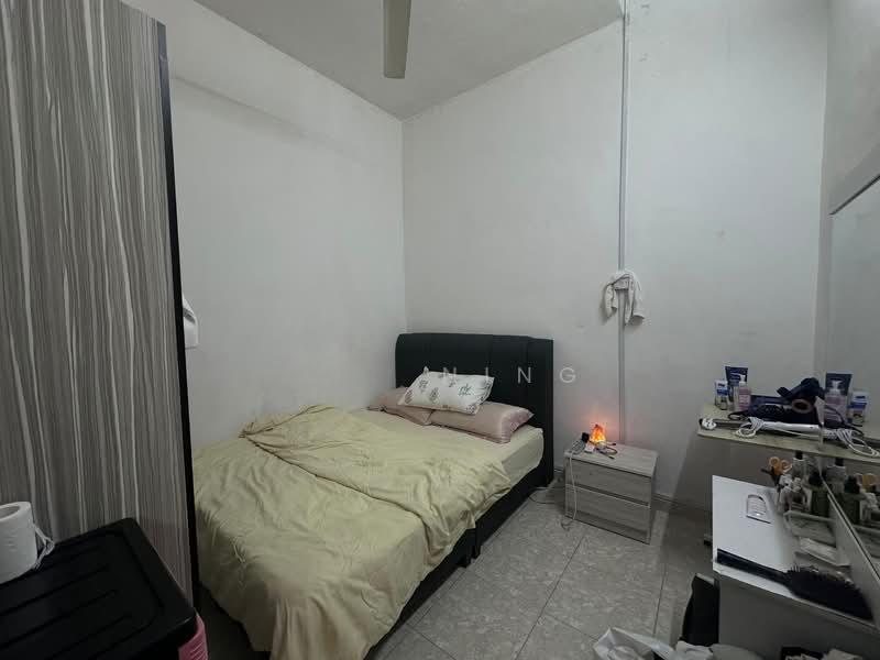 Jalan Setia 6/xx Taman Setia indah 81100 JB Johor - Single storey - Freehold - Bumi released - No - 4