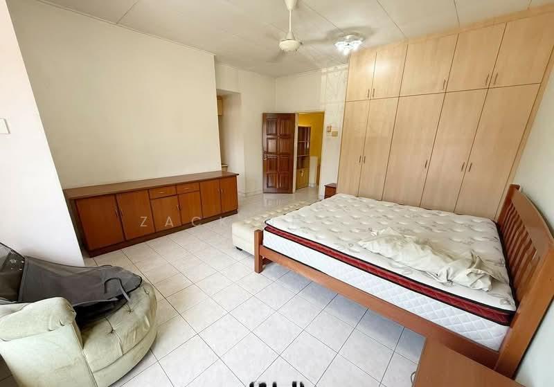 Value Buy Renovated & Kitchen Extended 2 Sty Bandar Botanic Klang - 4