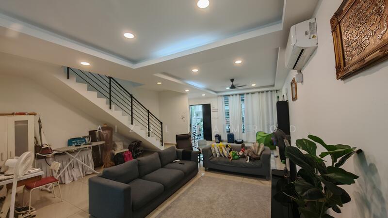 Bangi Avenue - 5