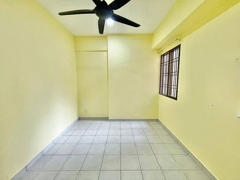 Pangsapuri Sri Cempaka - 4