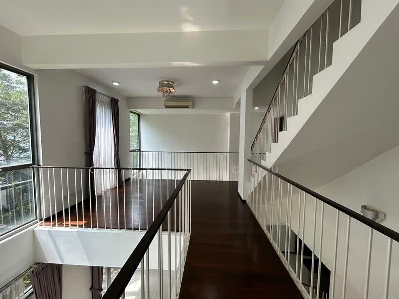 Breezeway - 5