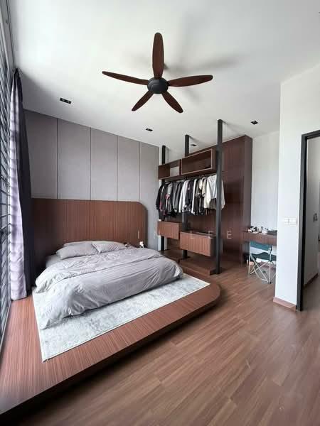 Kajang East - 3