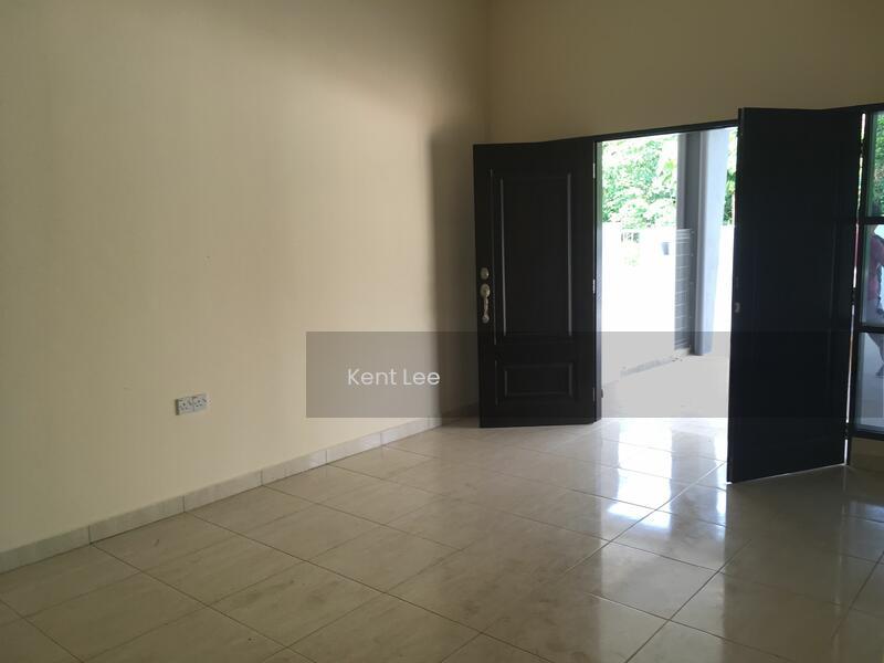 Semi-D house at Klang - 5