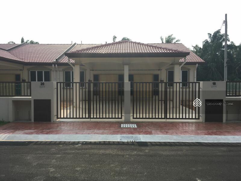 Semi-D house at Klang - 1