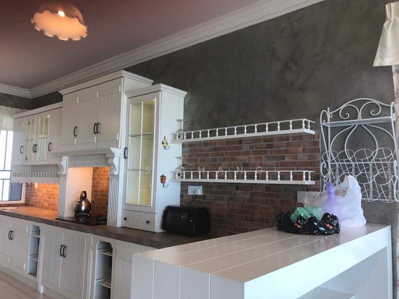 Central Park condominium - 2