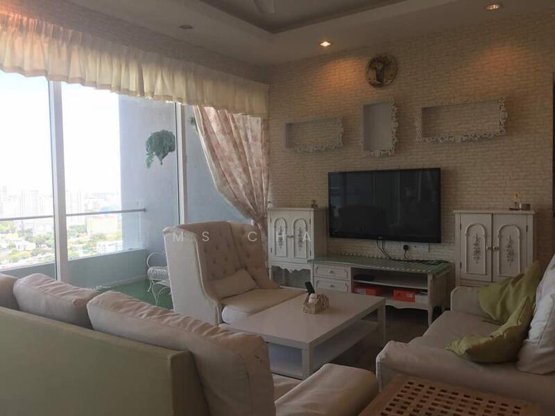 Central Park condominium - 3