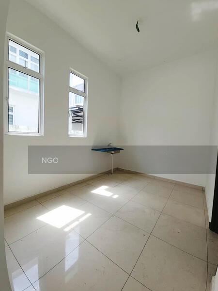 Brand New 2.5 Storey Semi Detached House Taman Evergreen Height - 5