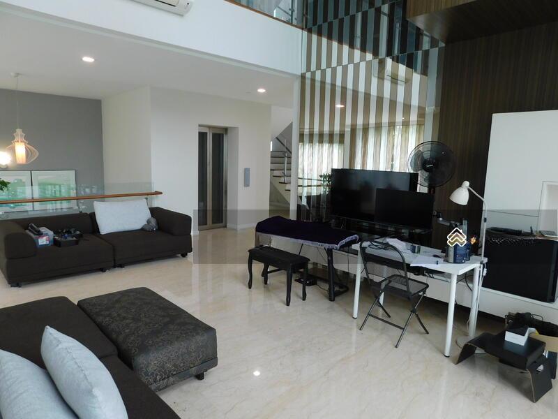 OLD KLANG ROAD, KUCHAI LAMA, CORNER BUNGALOW FOR SALE - 2