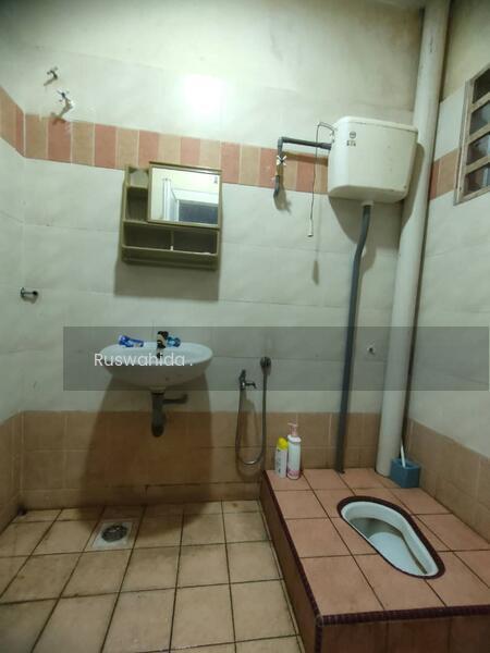 Semi-D Jalan Lakeville, Bandar Seri Iskandar For Sale - Below Market Value - 4