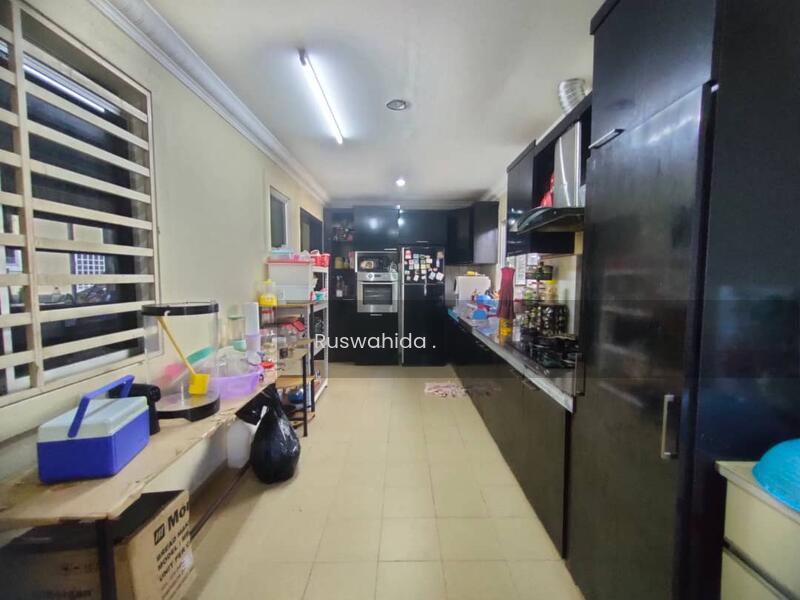 Semi-D Jalan Lakeville, Bandar Seri Iskandar For Sale - Below Market Value - 5