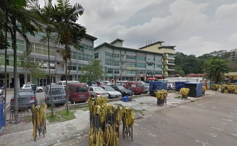 Pusat Niaga Velodrom - 4