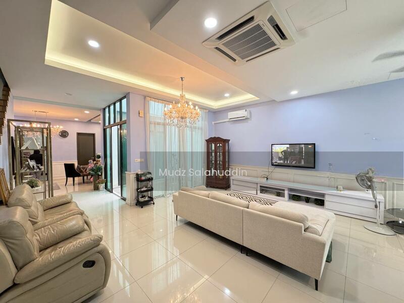 Aster Grove 2 - 3