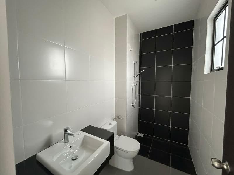 Bromborough 30’x60 - 5