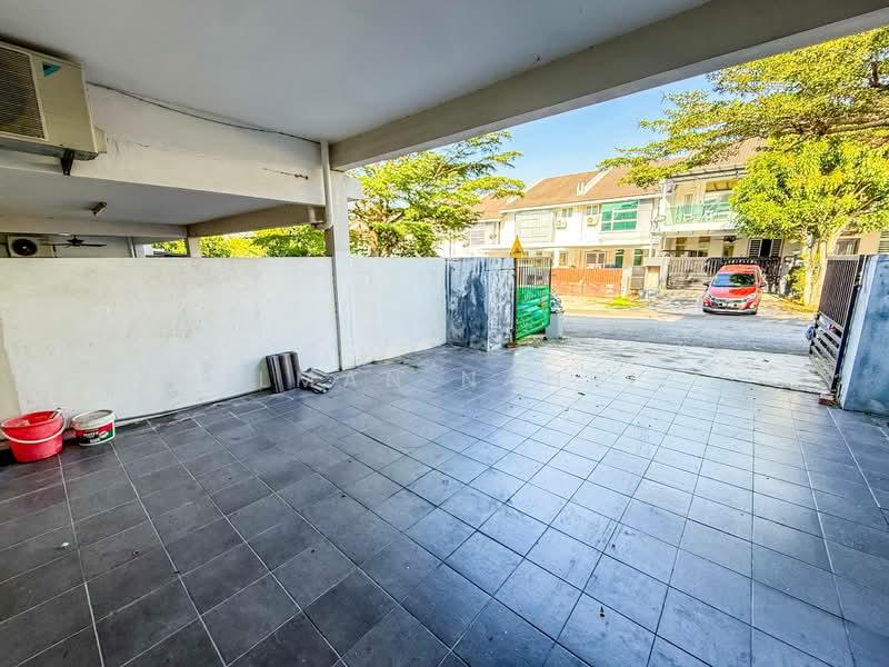 Bangi Avenue - 4