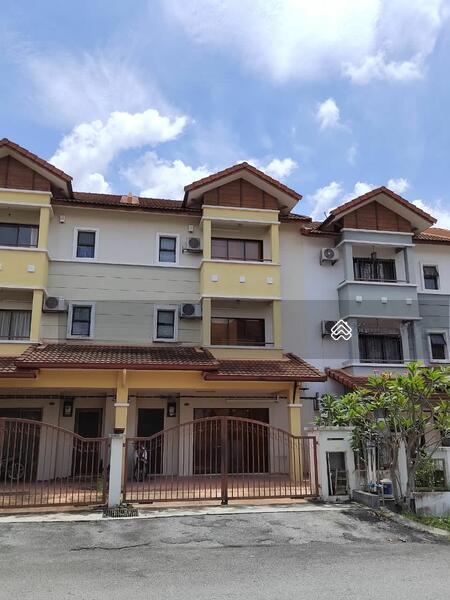 Terrace house at Cheras - 1