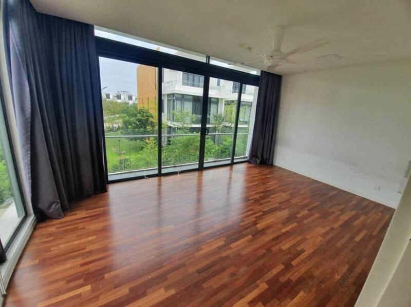 3-storey Terraced House at Lake Fields - 2