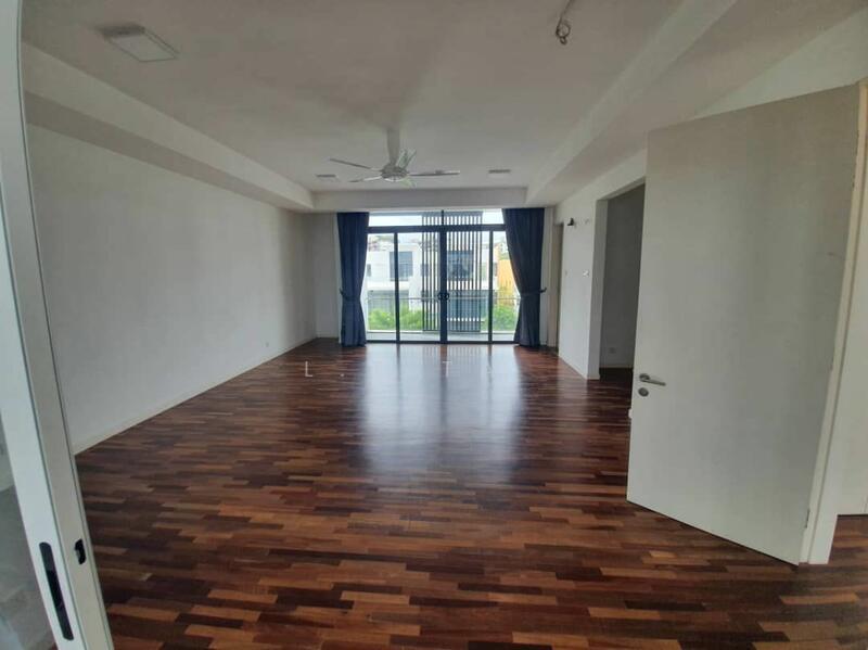 3-storey Terraced House at Lake Fields - 4