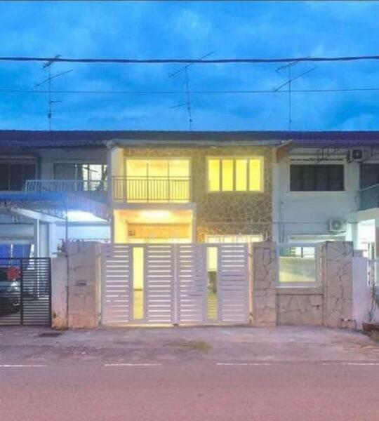 Taman Kulai Utama terrace house - 2