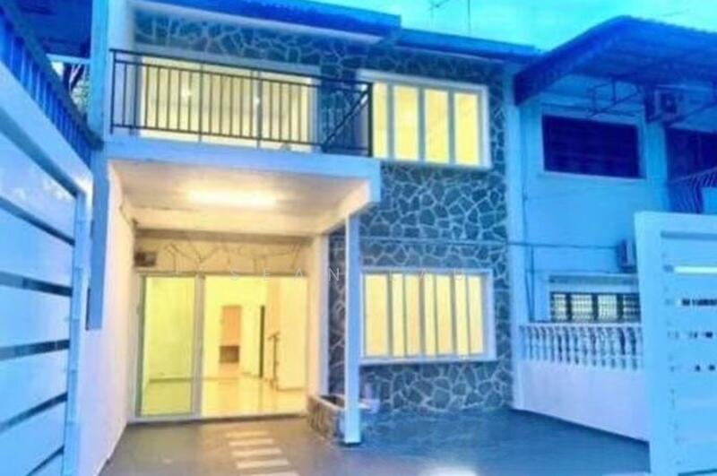 Taman Kulai Utama terrace house - 1