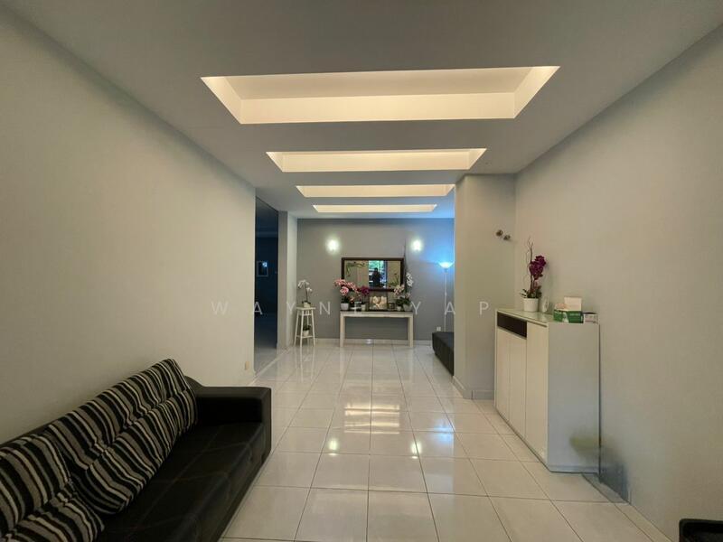 Avenue One, Bandar Tun Hussein Onn - 5