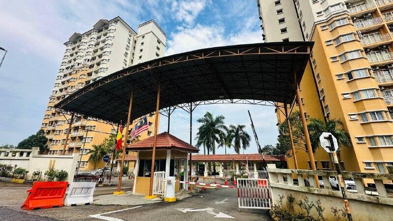 Puteri Bayu Apartment - 1