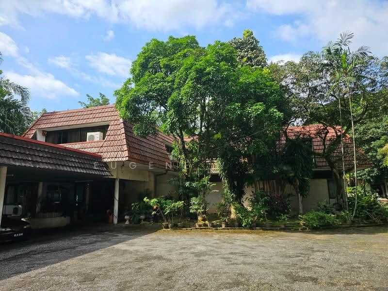 Bungalow at Taman U Thant - 5