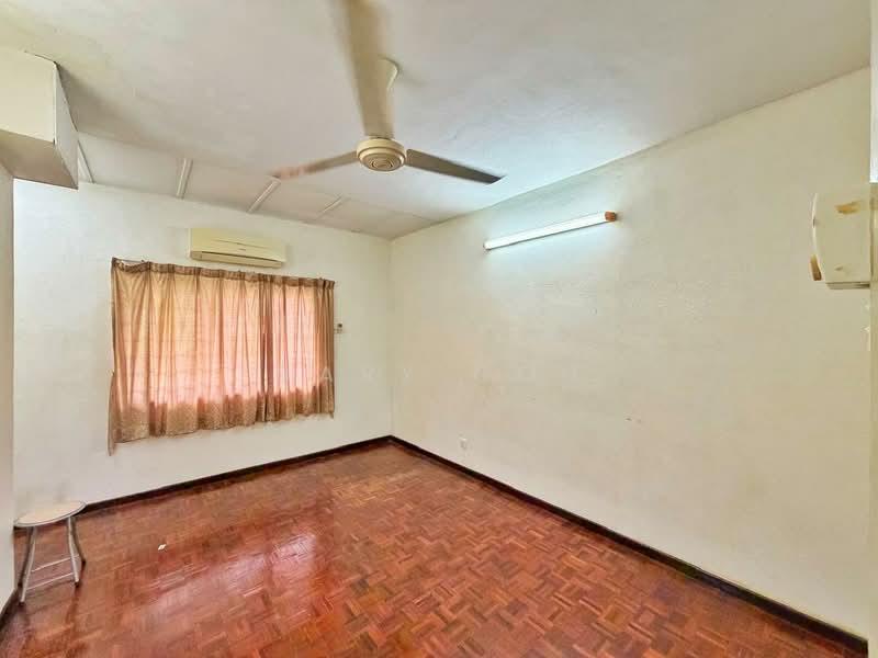 Mutiara Court - 4